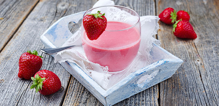 Kaltes Erdbeerdessert