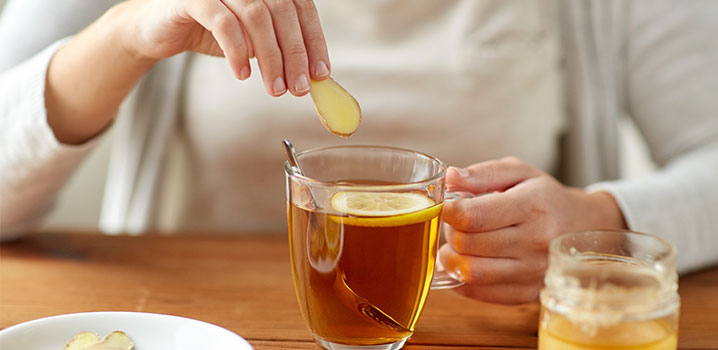 Frau beim Meditieren